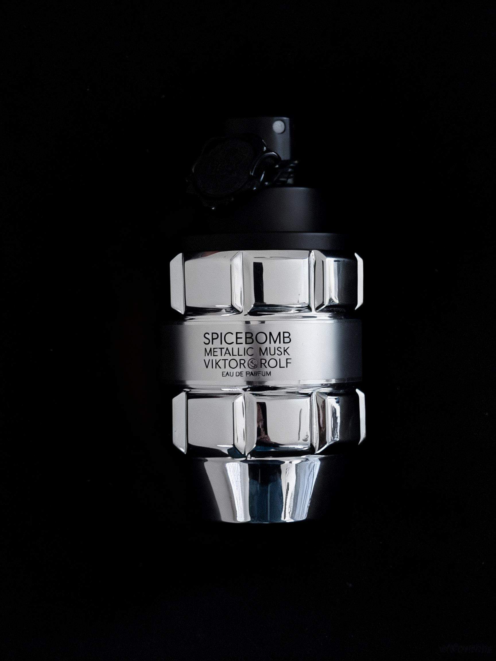 Spicebomb metallic Parfum